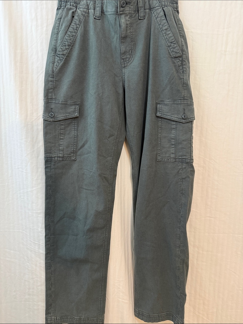 American Eagle Outfitters Straight-Leg Cargo Pants in Olive Green